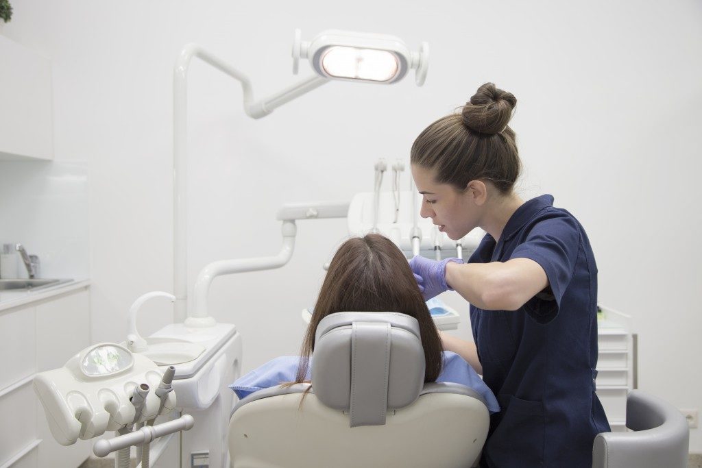Dentist doing a cavity filling